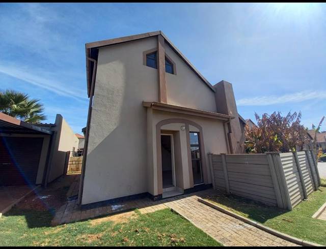 3 BEDROOM PROPERTY TO RENT IN VANDERBIJLPARK SE 10